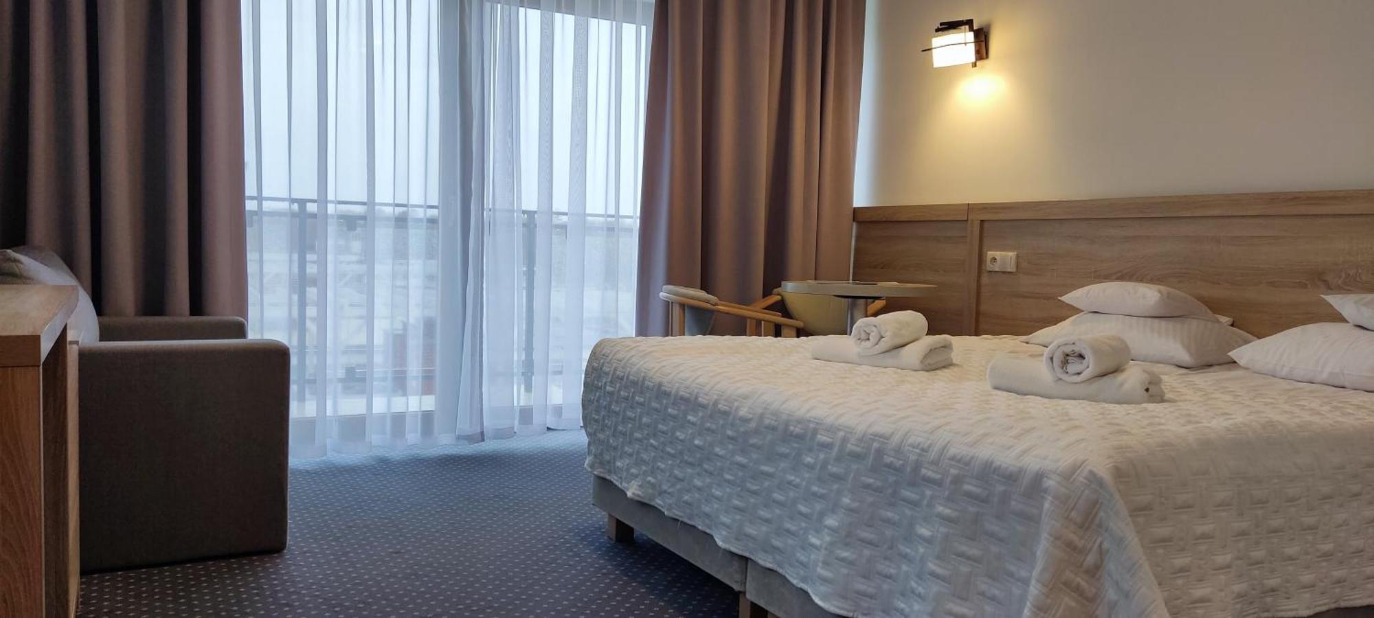 Family Room,1722987044:JPEG